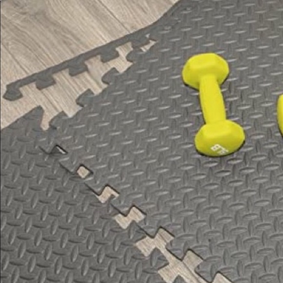 NWT Exercise Tiles Interlocking Tiles 16pk 12”x12” - Picture 2 of 7